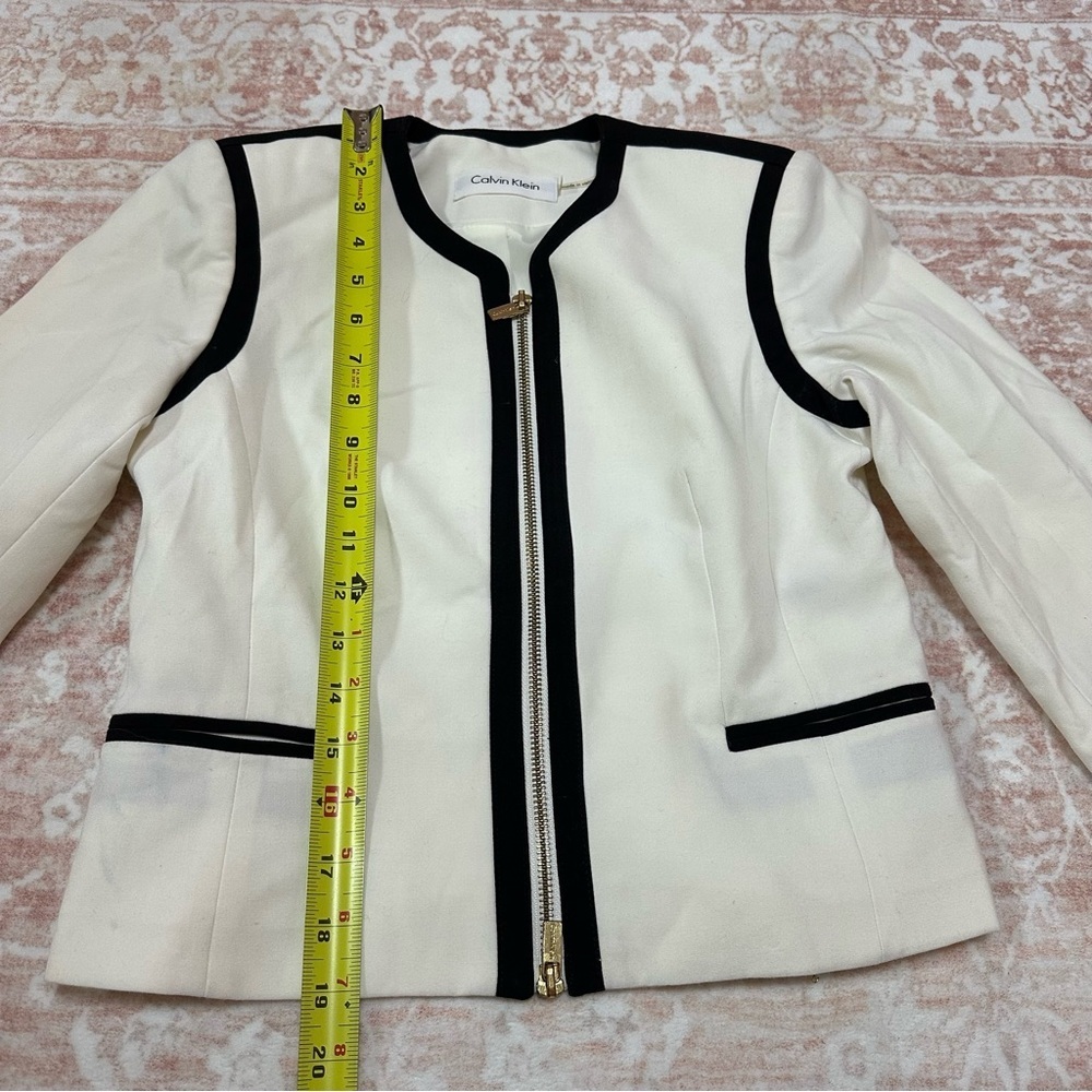 Calvin Klein Contrast Black & White Jacket - Picture 8 of 9